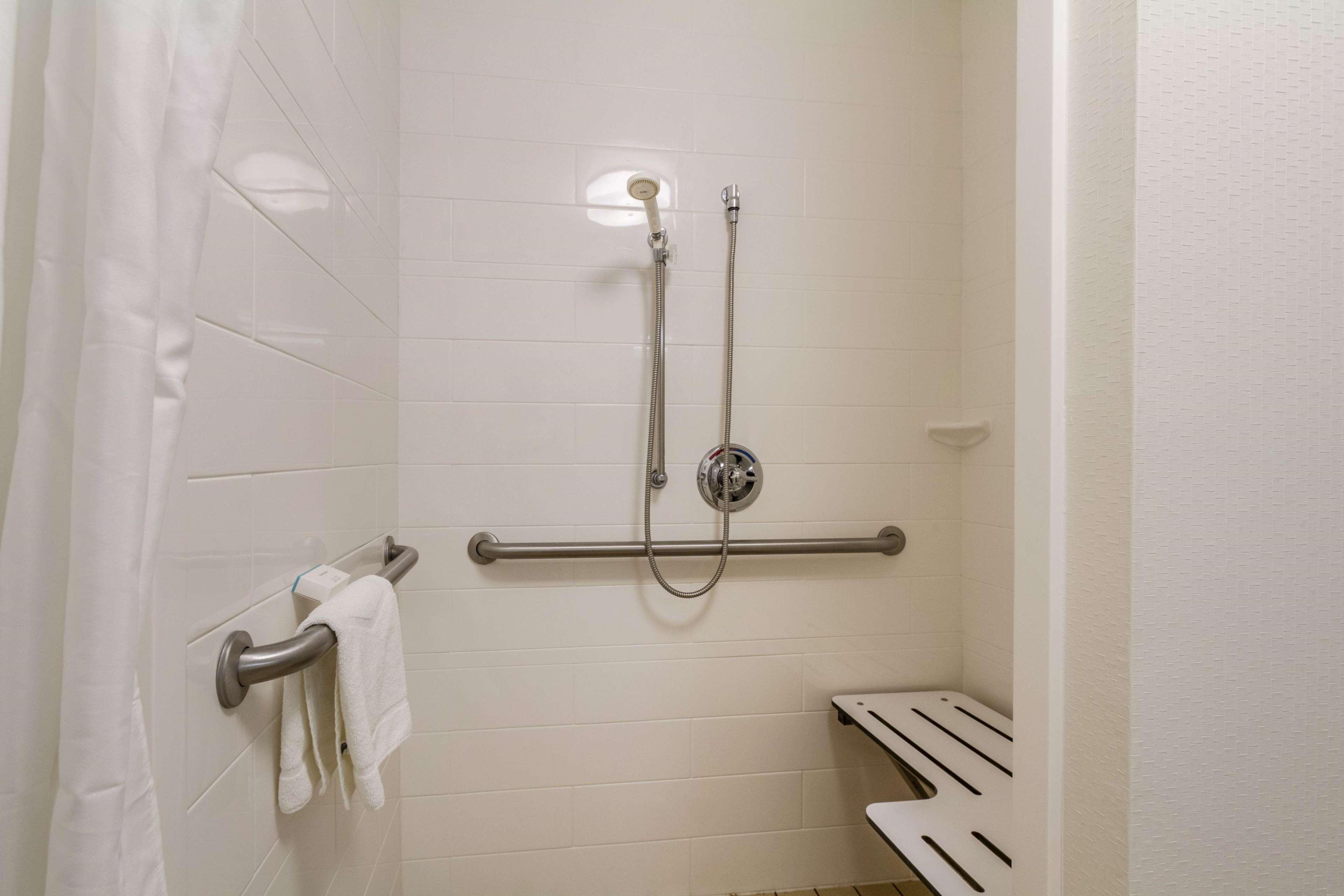 Hampton Inn Jackson Pearl Intrntl Airport Exteriör bild