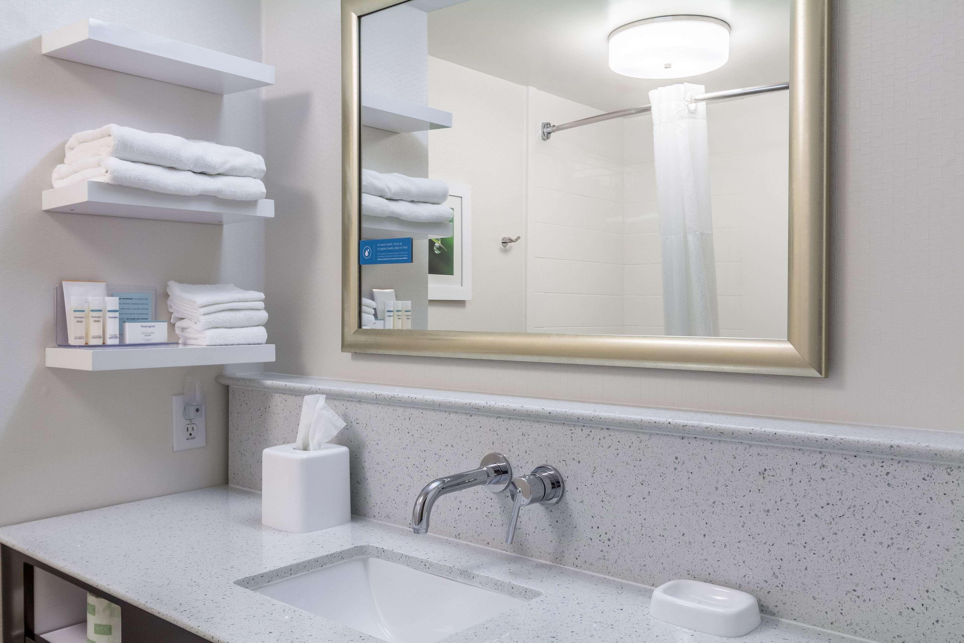 Hampton Inn Jackson Pearl Intrntl Airport Exteriör bild