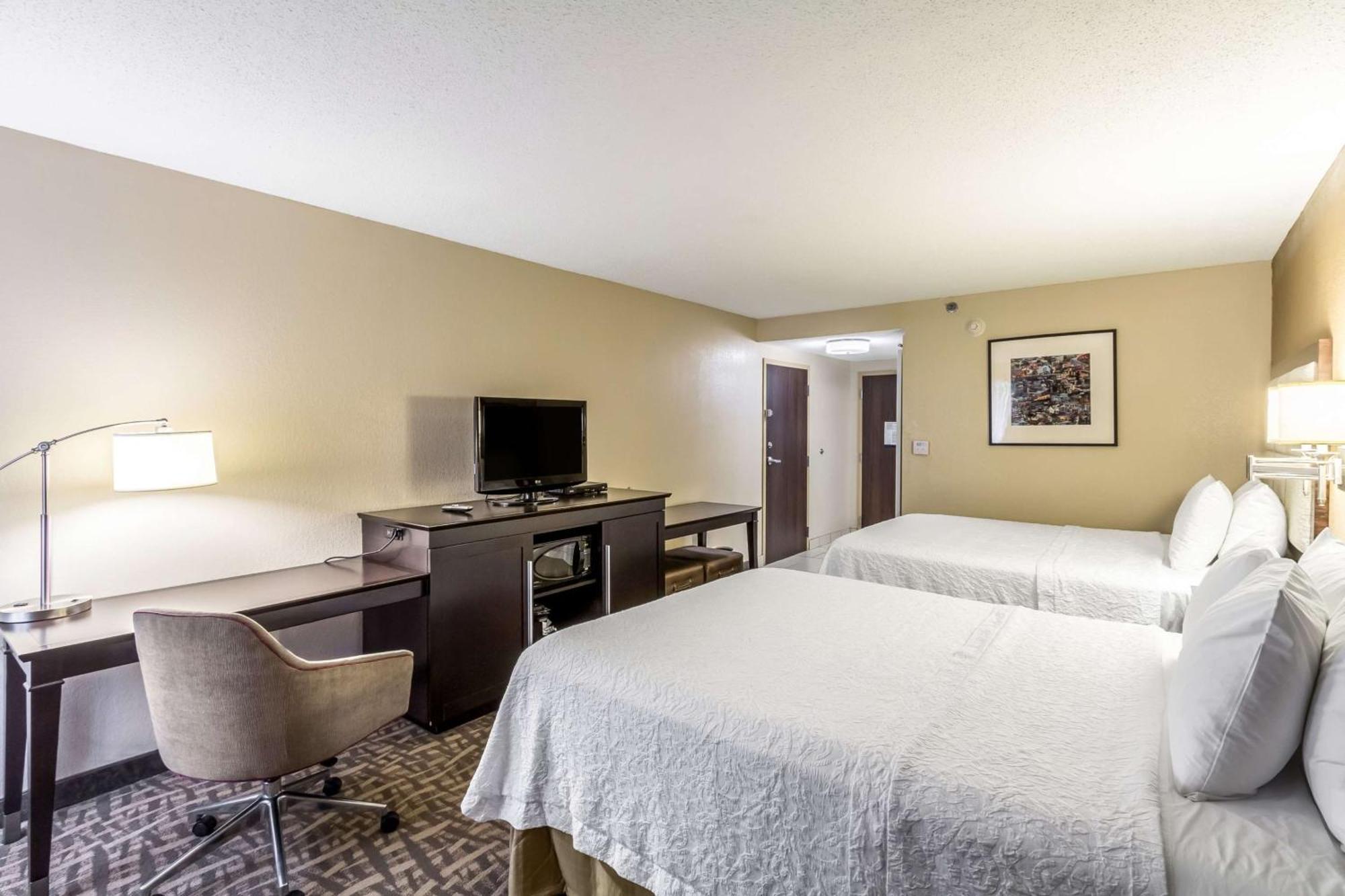 Hampton Inn Jackson Pearl Intrntl Airport Exteriör bild