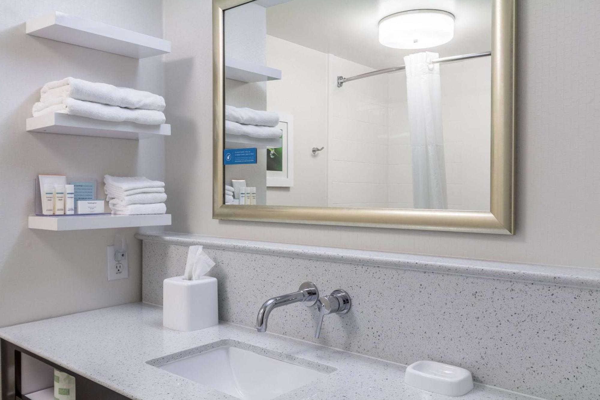 Hampton Inn Jackson Pearl Intrntl Airport Exteriör bild