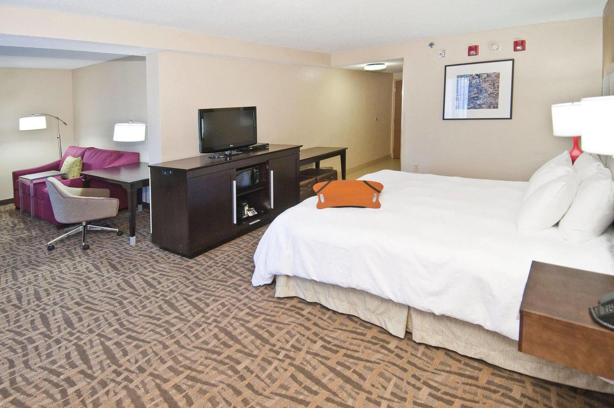 Hampton Inn Jackson Pearl Intrntl Airport Exteriör bild